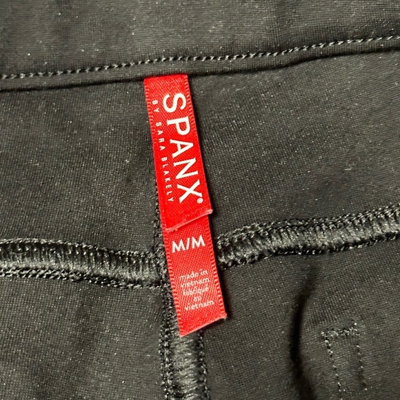 SPANX Jet Black Leggings Medium - Picture 6 of 6